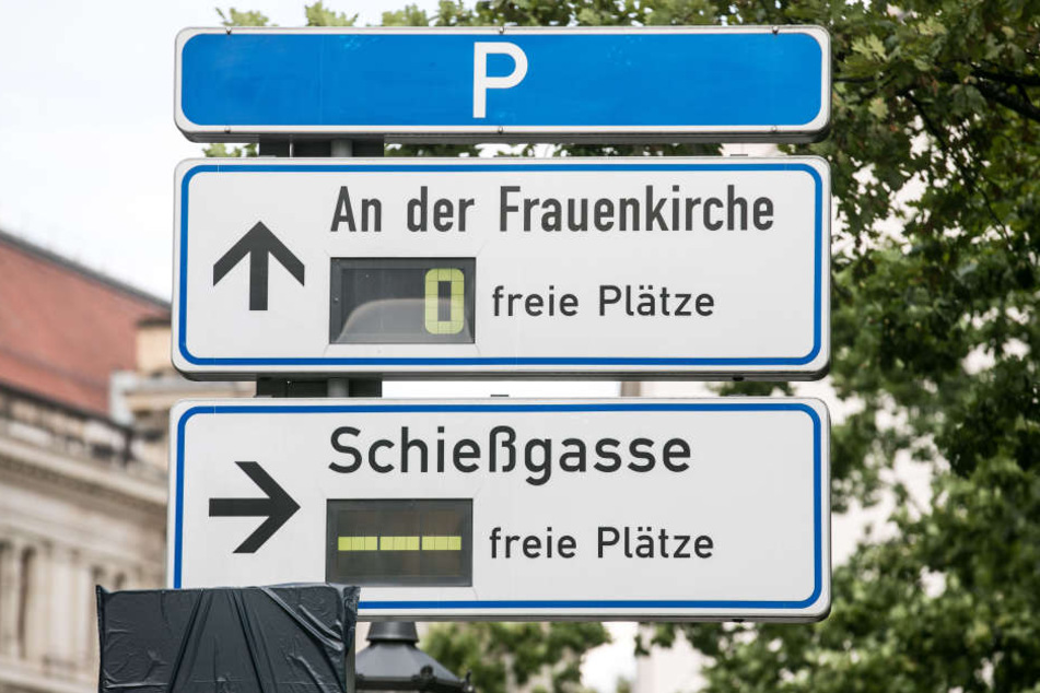 Parkplatznot herrscht auch in der Schießgasse und An der Frauenkirche.