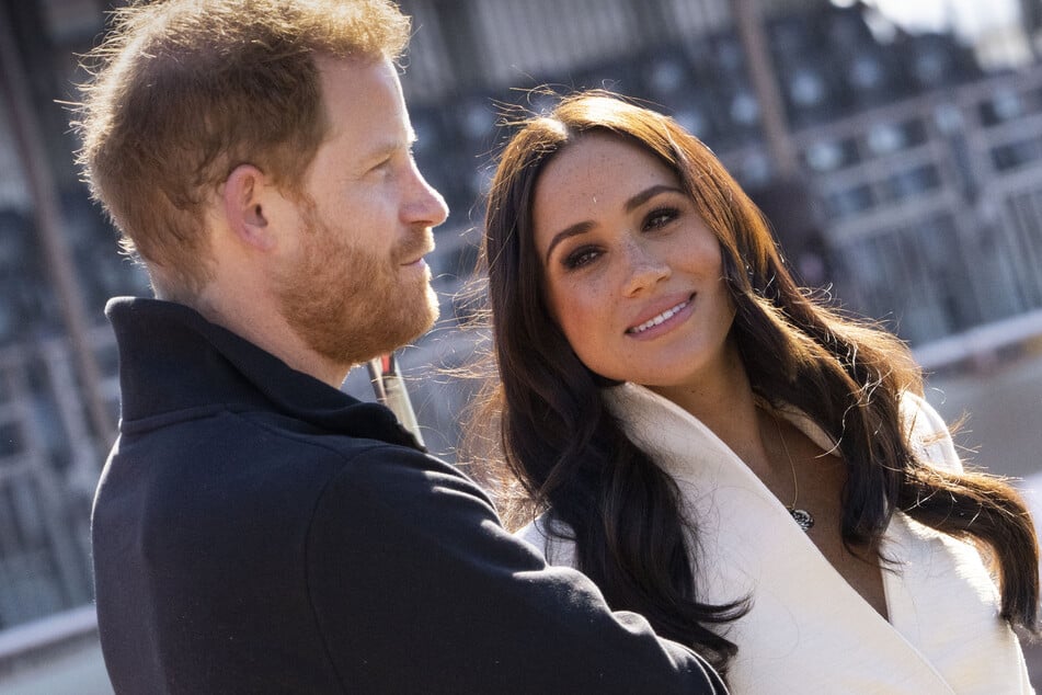 Prinz Harry (41) und Meghan Markle (44) wanderten vor über sechs Jahren in die USA aus.