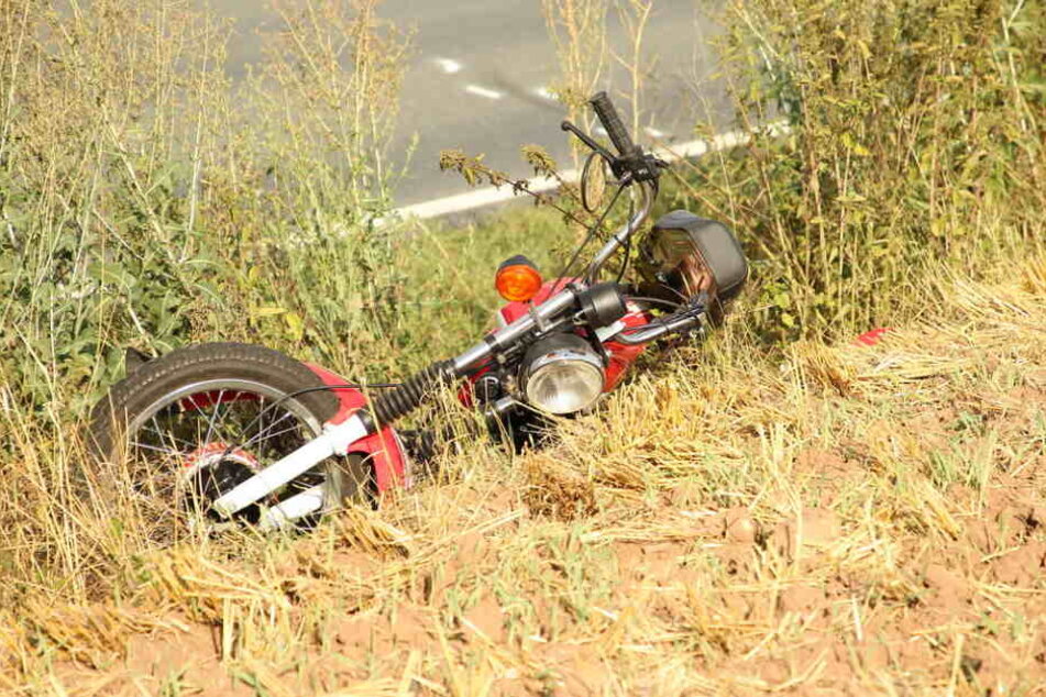 Der Fahrer schleuderte in ein Feld, starb im Krankenhaus.