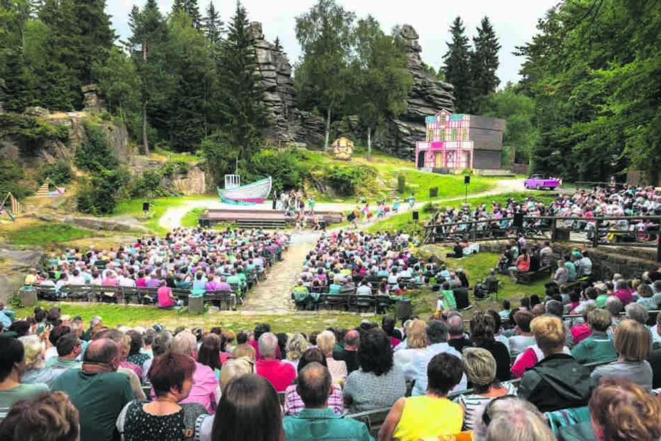 Im Naturtheater Greifensteine soll das Musical "Die Schatzinsel" gezeigt werden. Eine Kinderrolle ist noch zu haben.