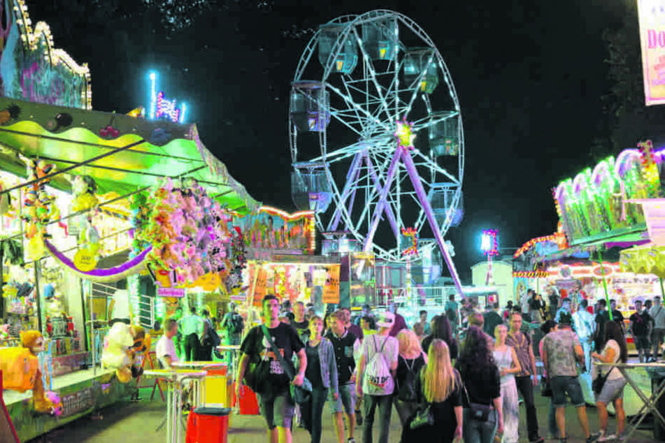 Das Bürgerfest "Herzschlag" lockte unter anderem mit einem Rummel am Hartmannplatz.