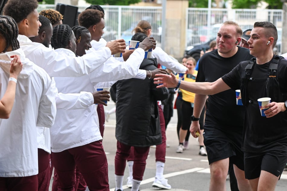 Leipzig: Überall auf der Welt laufen alle gleichzeitig los: So könnt Ihr beim globalen Spendenlauf in Leipzig dabei sein
