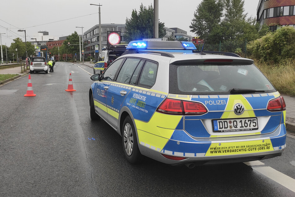 Die Zwickauer Straße war am Montagnachmittag kurzzeitig während der Unfallaufnahme gesperrt.