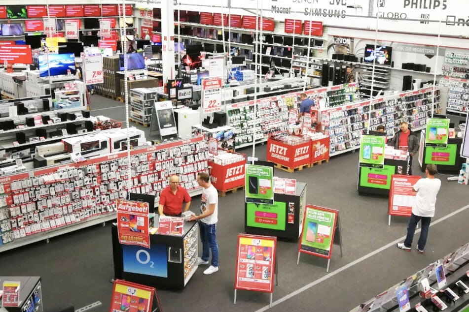 Am Sonntag (19.4.) bekommt Ihr im ganzen MediaMarkt dutzende Sonderangebote.