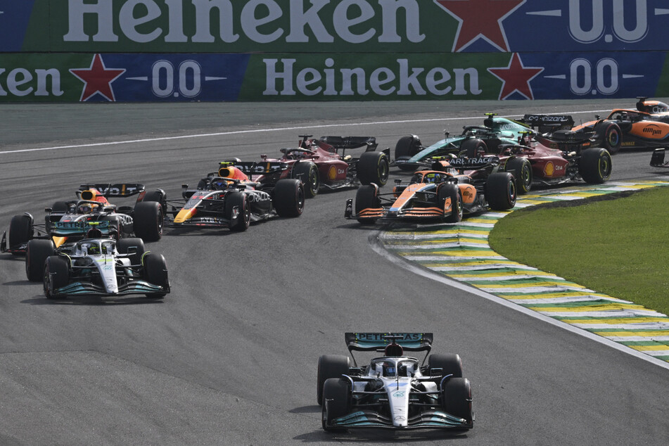 Formel 1 in Brasilien: Mercedes feiert ersten Sieg, Vettel und Schumacher ohne Punkte!