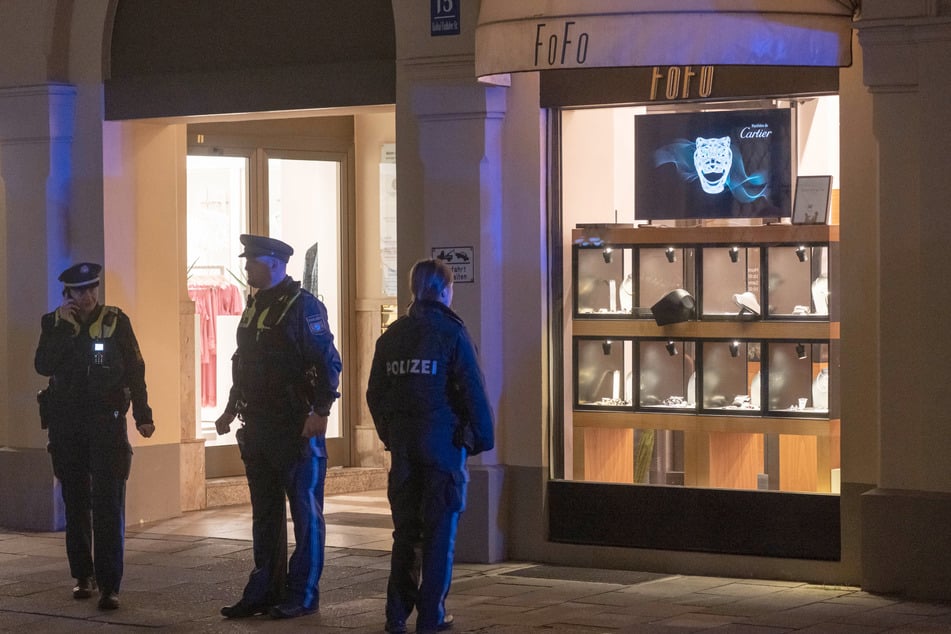 Die Polizei sicherte den Tatort in der Münchner Altstadt ab.