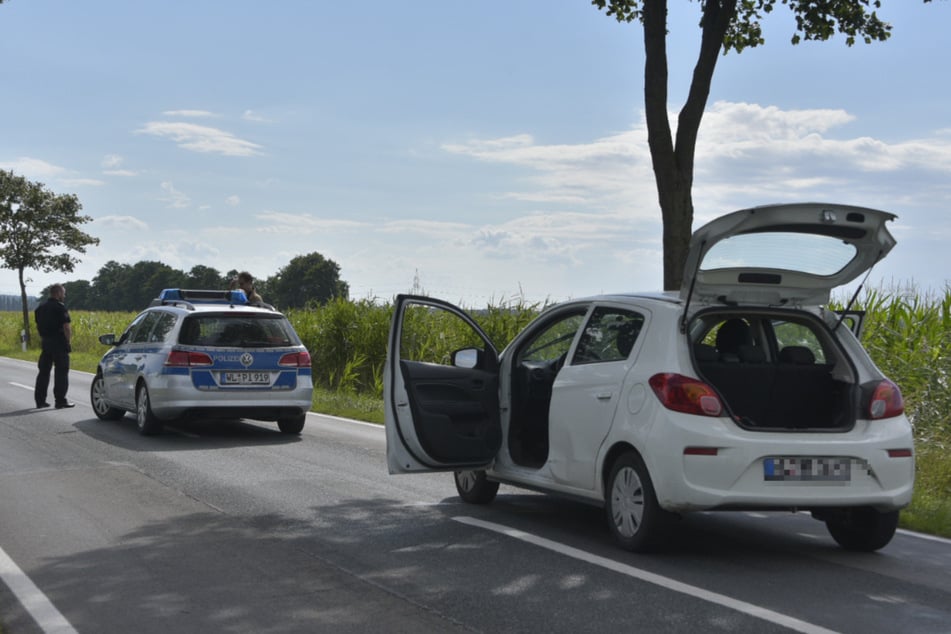 Nach dem Einsatz verfolgte der Mann die Polizisten mit seinem Auto und rammte den Streifenwagen.