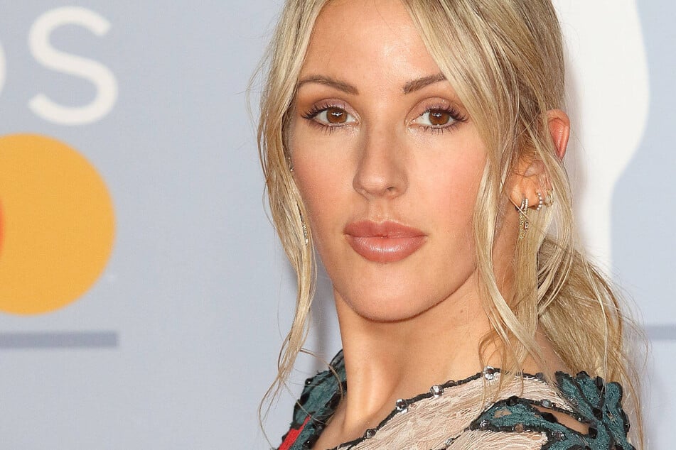 Ellie Goulding reveals exciting news: she's eating for two!