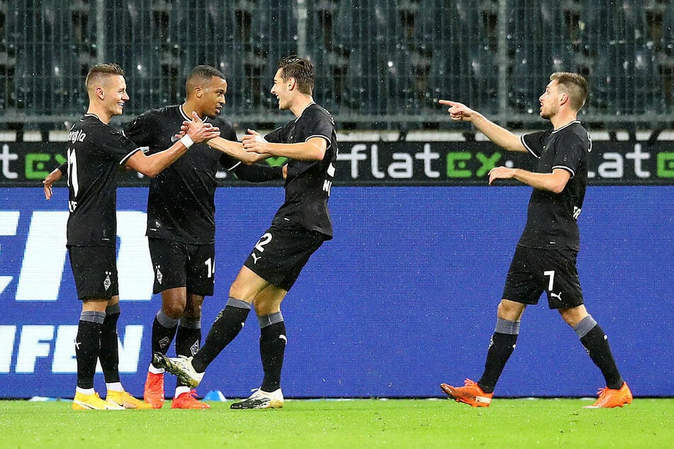 Hannes Wolf (l.) erzielte den 1:0-Siegtreffer gegen seinen eigentlichen Arbeitgeber RB Leipzig.