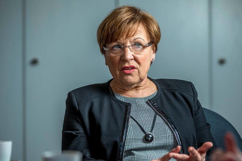 Kampf um Lehrer: Im bundesweiten Wettbewerb sattle Sachsen jetzt drauf, so
Kultusministerin Brunhild Kurth (62, CDU).