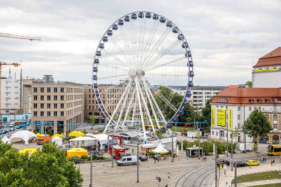 Hohen-Highlight beim Stadtfest: Das Riesen-Riesenrad "Wheel Of Vision".