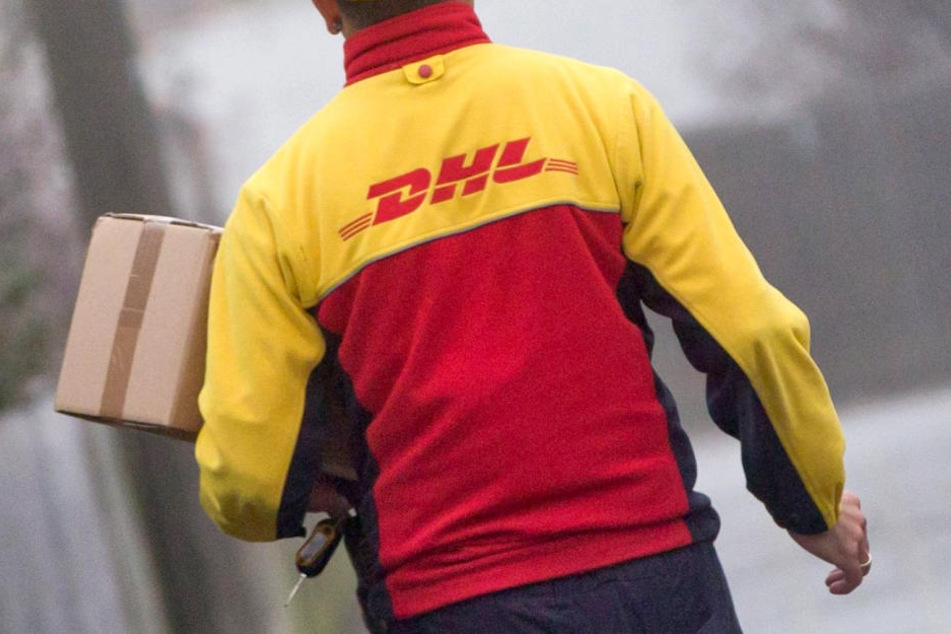 Fast täglich erhielt die Ehefrau des 44-Jährigen einen Stapel Päckchen. Diese wurden aber stets vorher abgefangen. (Symbolbild)