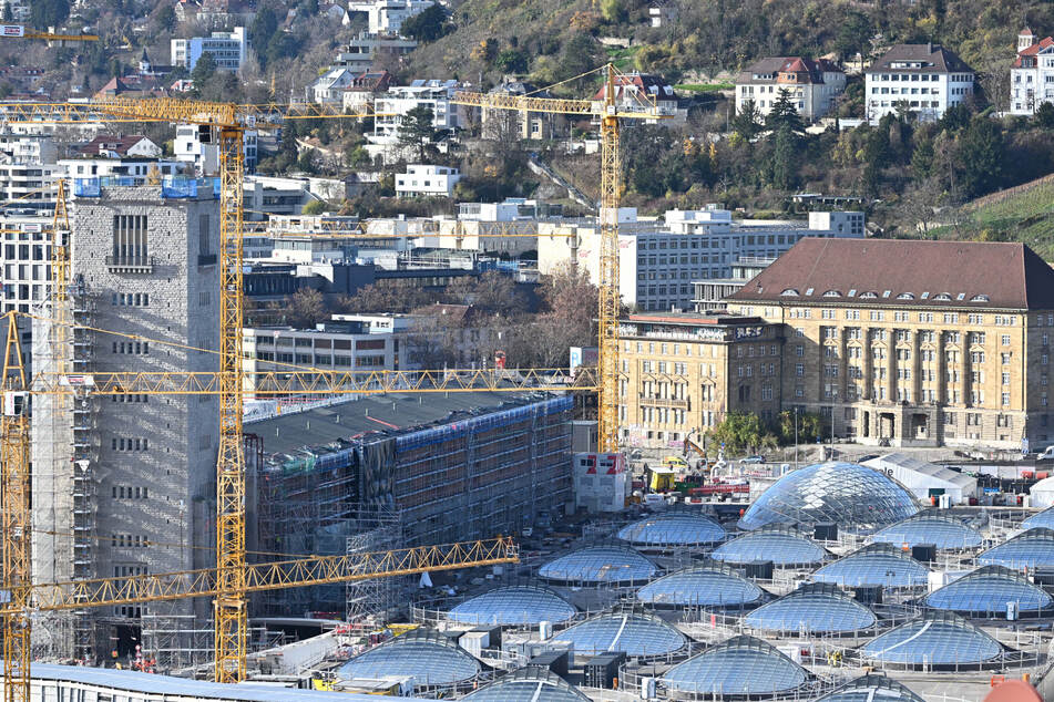 Seit nunmehr 15 Jahren laufen die Bauarbeiten an Stuttgart 21 auf Hochtouren. Ein Ende ist nicht in Sicht.