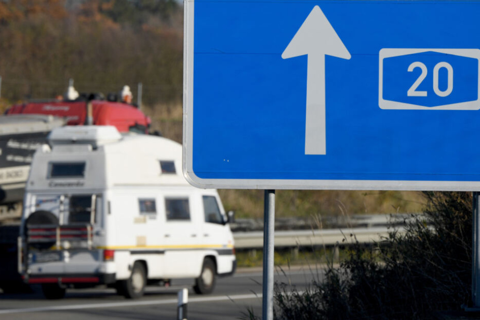 Die Studentin wurde in Nähe der A20 gefesselt aufgefunden. (Archivbild)
