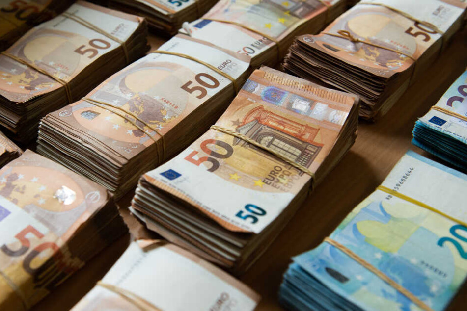 Laut der Staatsanwaltschaft soll der Präsident Verbandsgelder für private Zwecke genutzt haben. (Symbolbild)