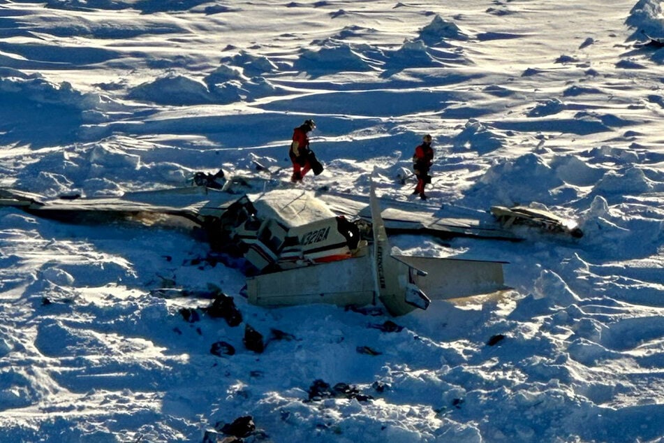 The US Coast Guard discovered the wreckage of a missing Cessna 208B Grand Caravan plane which crashed, killing all 10 people on board.