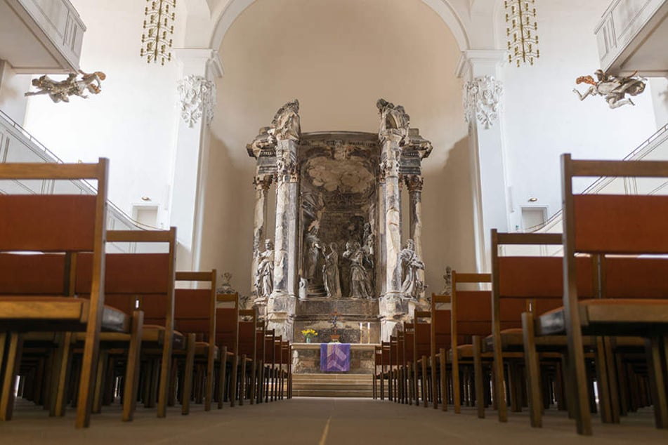 So sieht die Dreikönigskirche von innen aus.