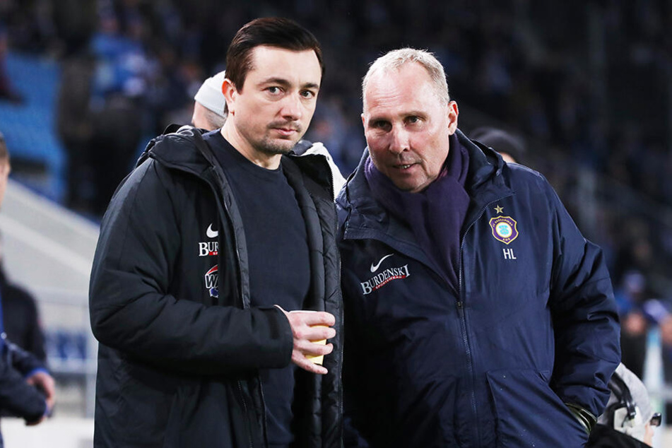 Vorbei mit Friede, Freude, Eierkuchen! Aues Coach Daniel Meyer (l.), hier im Gespräch mit FCE-Boss Helge Leonhardt, hat die Zügel wieder angezogen.