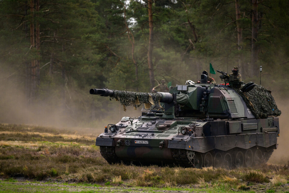 Die Bundeswehr hat der Ukraine mehrere Exemplare der Panzerhaubitze 2000 zur Verfügung gestellt.