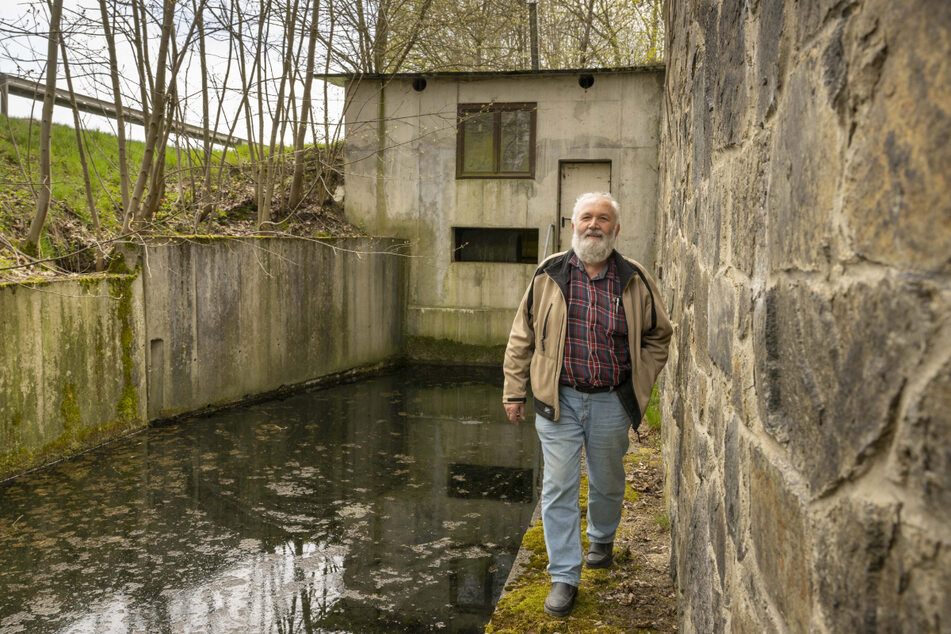 Tischlermeister Horst Exner (64) hat ein eigenes Wasserkraftwerk an der Freiberger Mulde. Betreiben darf er es bisher nicht.