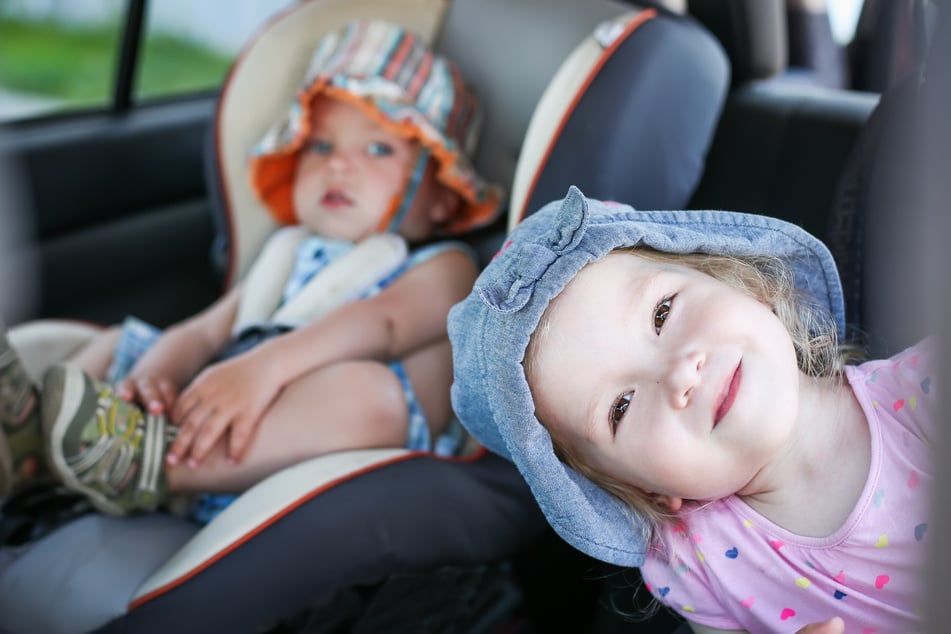 Die Kleinen im Auto bei Laune halten? Gar nicht so schwer, wie es scheint!