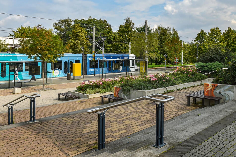 Die Polizei hat von Donnerstagnachmittag bis Freitagnacht verstärkt in Gorbitz am Amalie-Dietrich-Platz kontrolliert. (Archivbild)