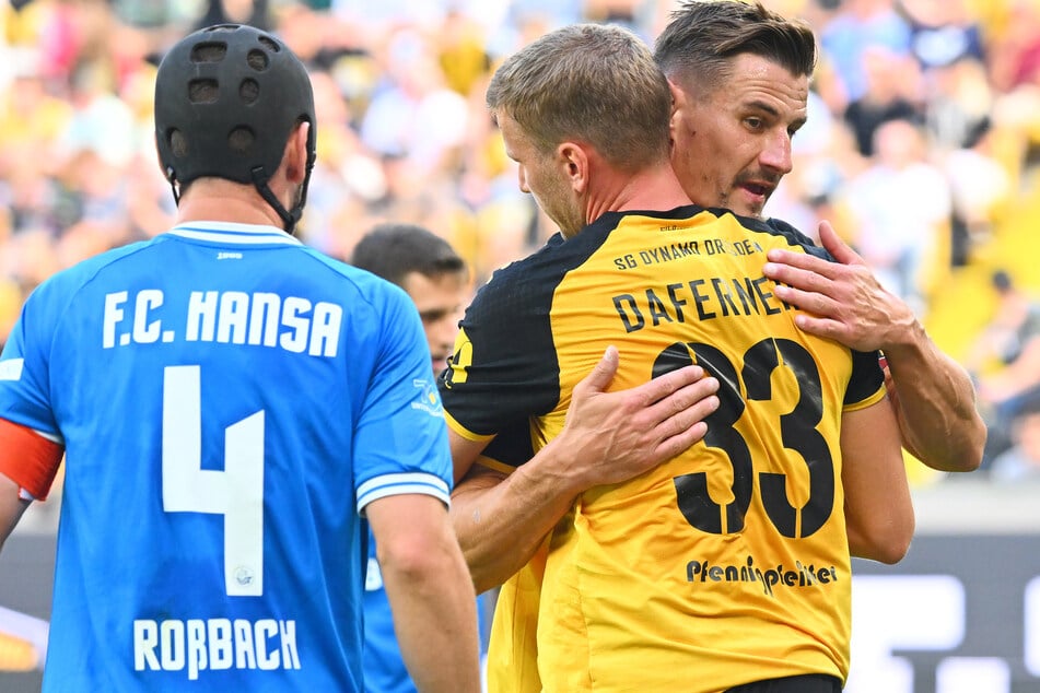 Spielen zum ersten Mal beide von Beginn an und sorgen für das 1:0: Vorlagengeber Stefan Kutschke (r.) und Torschütze Christoph Daferner (l.).