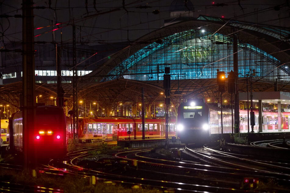 Der Kölner Hauptbahnhof steht bald für 10 Tage still.