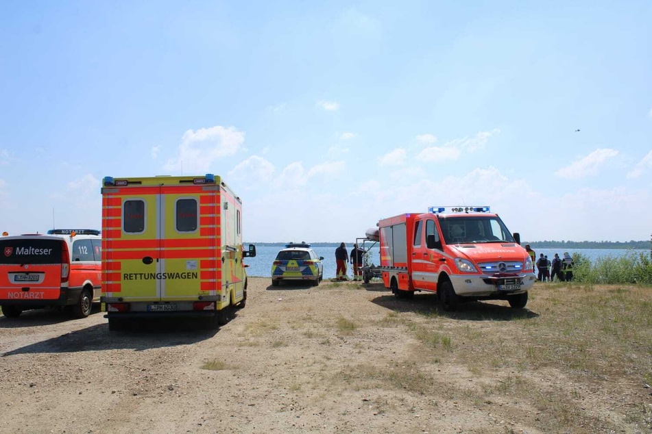 Großeinsatz am Zwenkauer See im Landkreis Leipzig.