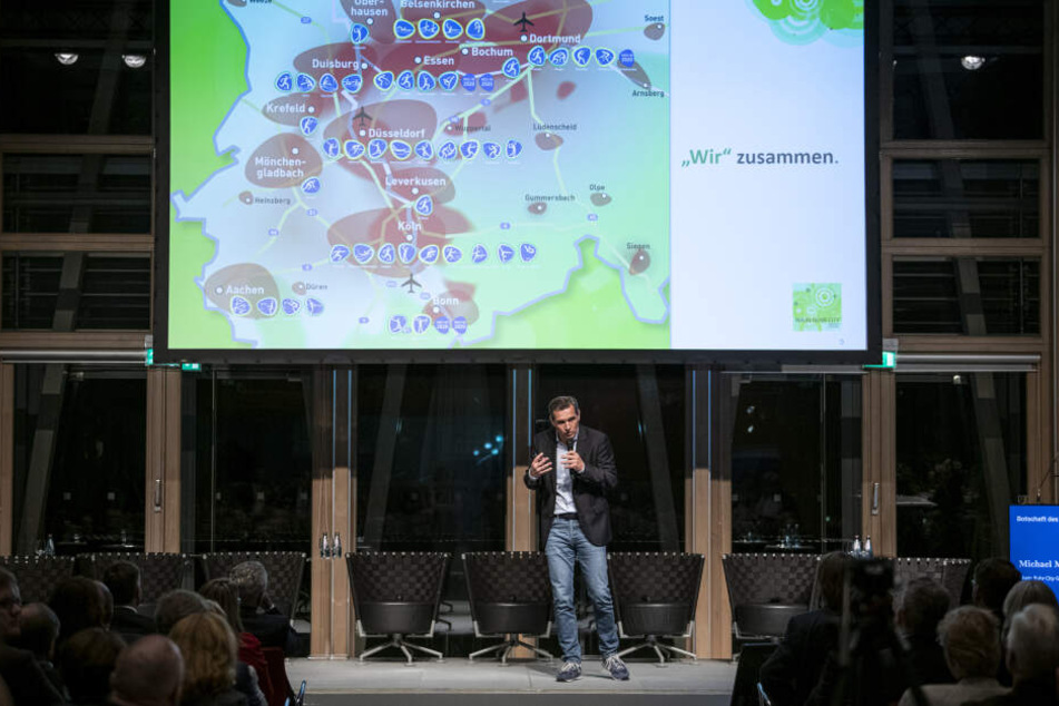 Michael Mronz, Sportmanager und Unternehmer, nimmt an der Presseveranstaltung der Olympia-Initiative Rhein-Ruhr teil.