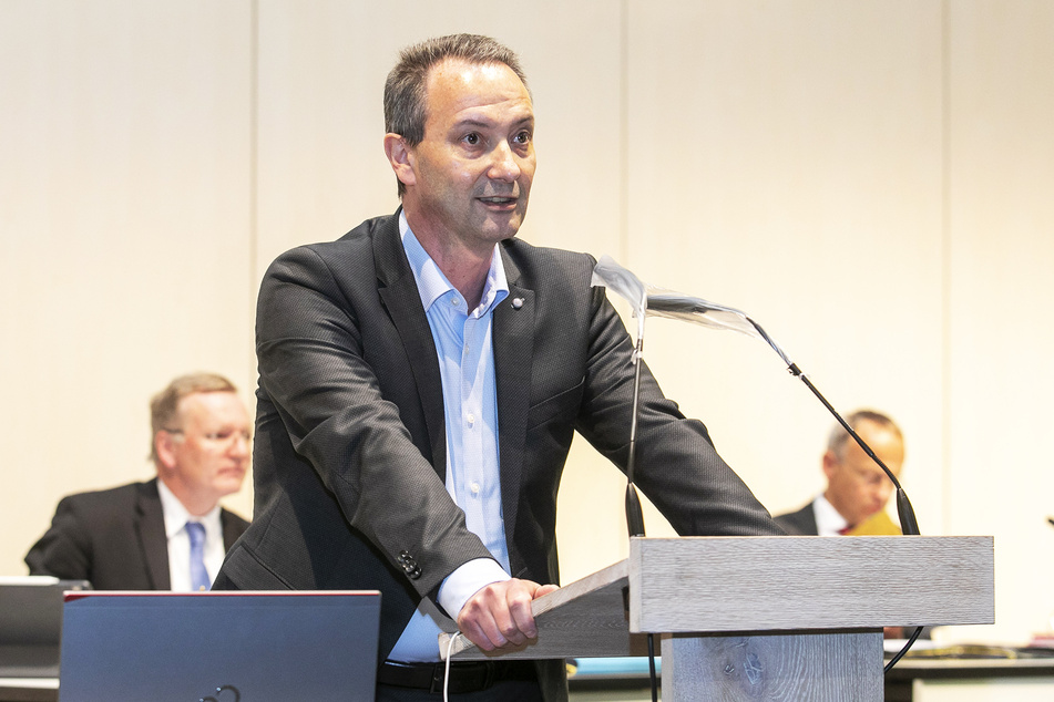 "Ich freue mich auf die Aufgaben, die jetzt vor mir liegen": CDU-Chef Jan Donhauser (51) wird neuer Bildungsbürgermeister.