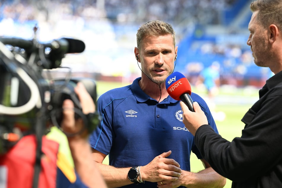 Für Bielefelds Trainer Oliver Kirch ist es heute die Heimpremiere.