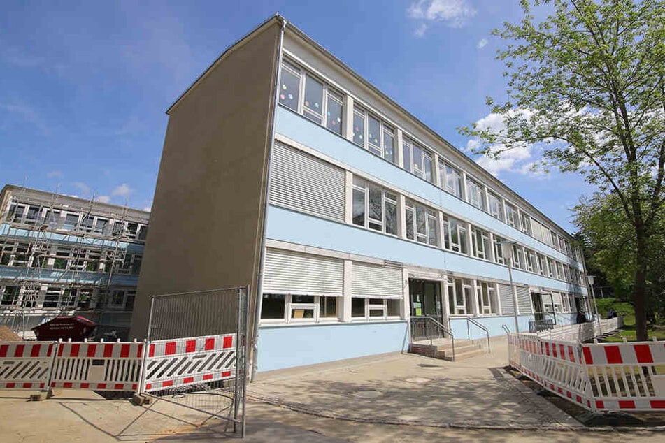 Über 50 Schulen vom Typ "Dresden Atrium" wurden gebaut, keine blieb so gut erhalten wie die jetzt sanierte Schule. 