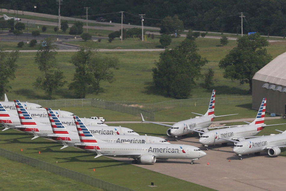 Flugzeuge der Fluggesellschaft American Airlines von Typ Boeing 737 Max stehen am Internationalen Flughafen Tulsa.