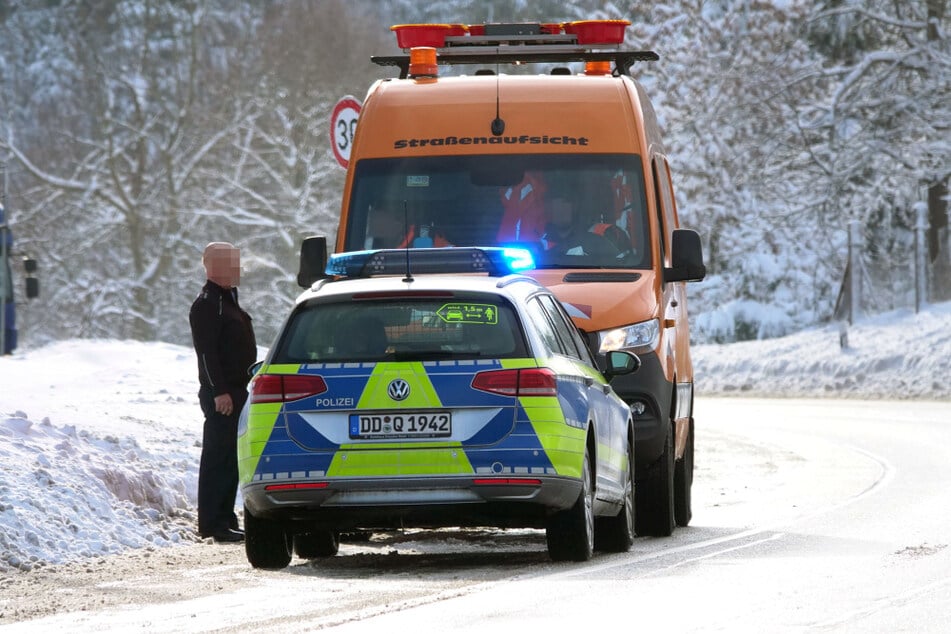 Eine mobile Corona-Teststation gibt es an der Grenze nicht. Die Polizei zieht stichprobenartig Fahrzeuge aus dem Verkehr.