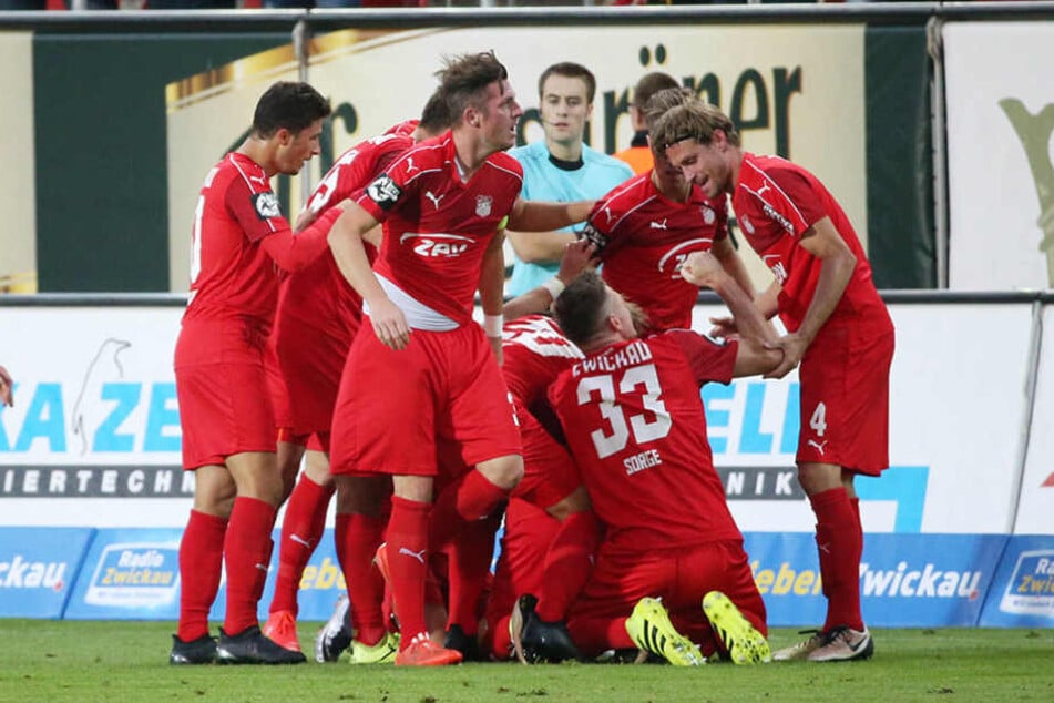 Das Tor zum 1:0 Für den FSV Zwickau durch Marcel Bär.