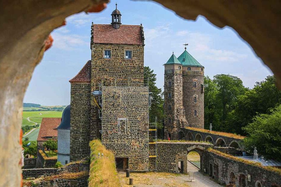 Am Sonntag (22 Uhr) wird zu Füßen der Burg Stolpen ein Abschlussfeuerwerk mit Musik gezündet.