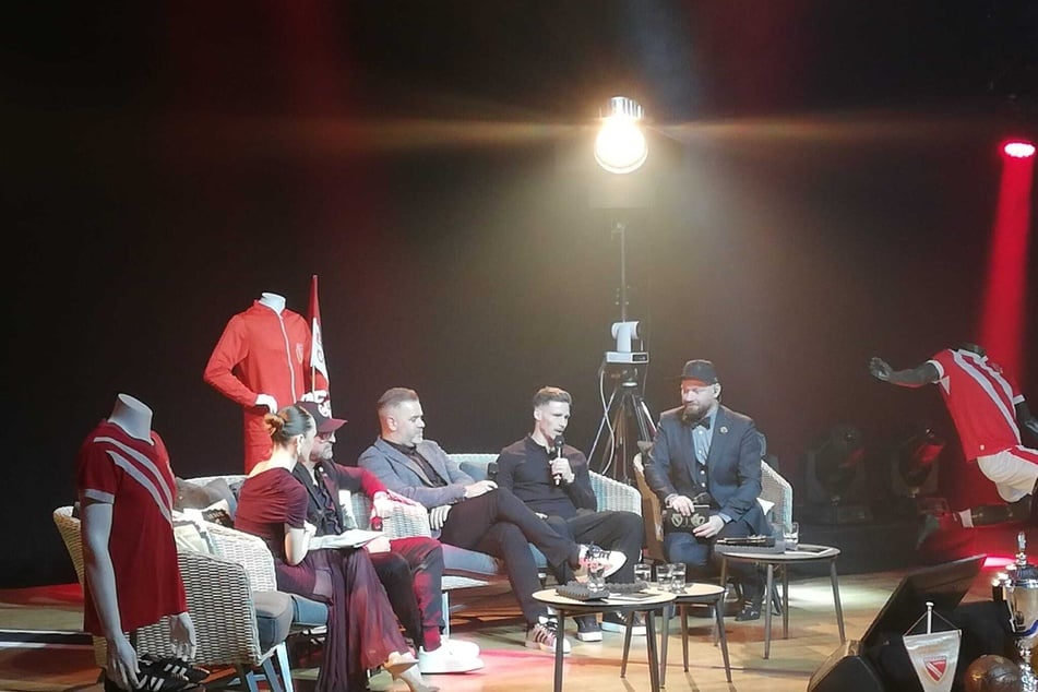 Jetzt ist die bewährte Führungsriege der Neuzeit dran.