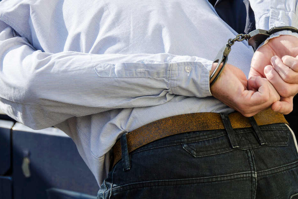 Die beiden22-Jährigen wurden vorläufig festgenommen (Symbolbild).