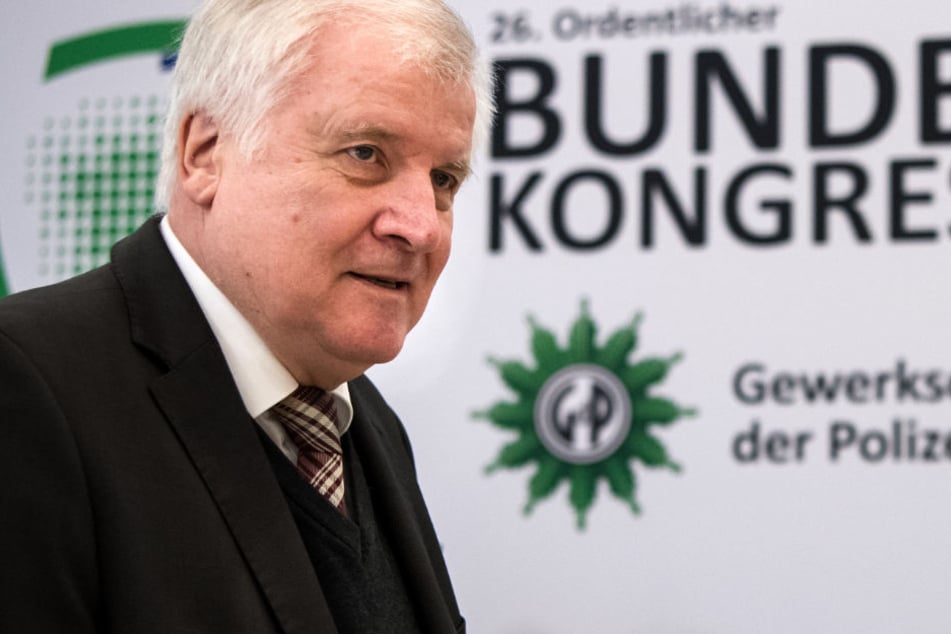 CSU-Chef Horst Seehofer hat sich zur Vorsitzendenwahl der CDU geäußert. (Archivbild)