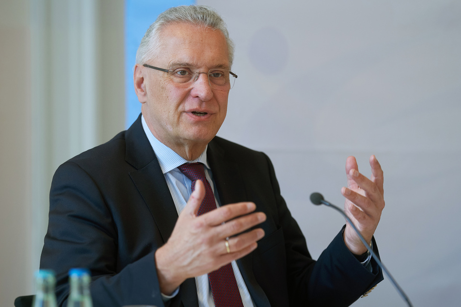 Der bayrische Innenminister Joachim Hermann (65, CSU).
