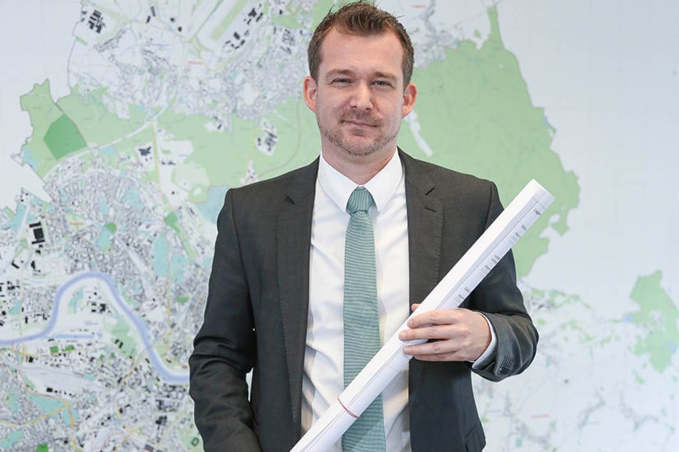 Baubürgermeister Raoul
Schmidt-Lamontain (40, Grüne)
koordiniert das Ämter-Roulette.