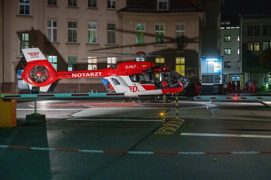 Auch ein Rettungshubschrauber war im Einsatz, doch für die junge Frau kam jede Hilfe zu spät.