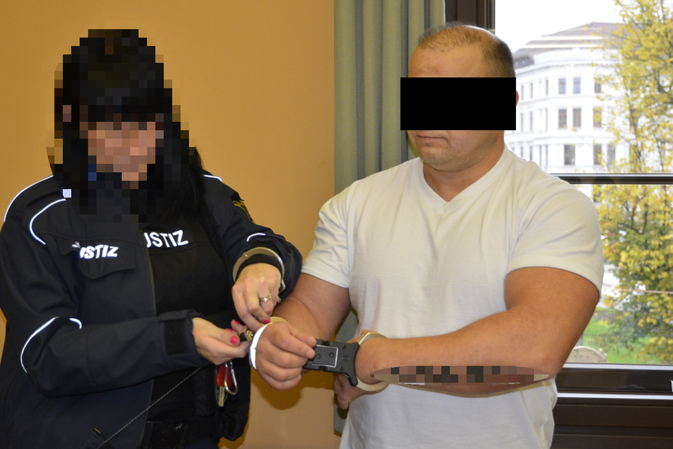 Serhii M. (44) wurde in Polen geschnappt. Laut Anklage hatte er in Sachsen einen Bundespolizisten gewürgt.