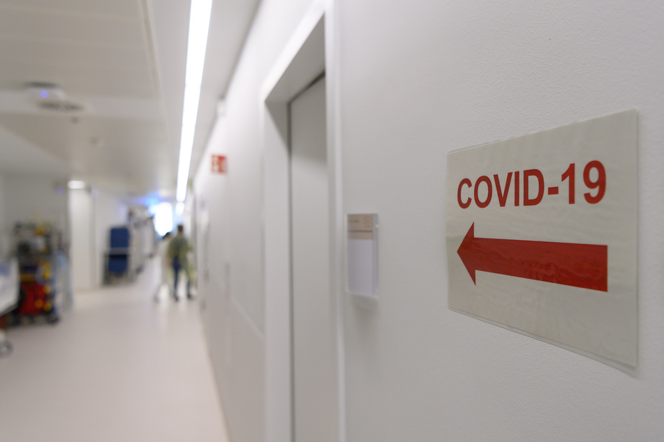 Volle Krankenhäuser und Krematorien: Sachsen hat in der Corona-Pandemie 2020 leidvolle Erfahrungen gemacht. Jetzt wächst die Sorge, dass sie auch im nächsten Winter aus dem Ruder laufen könnte. (Archivbild)