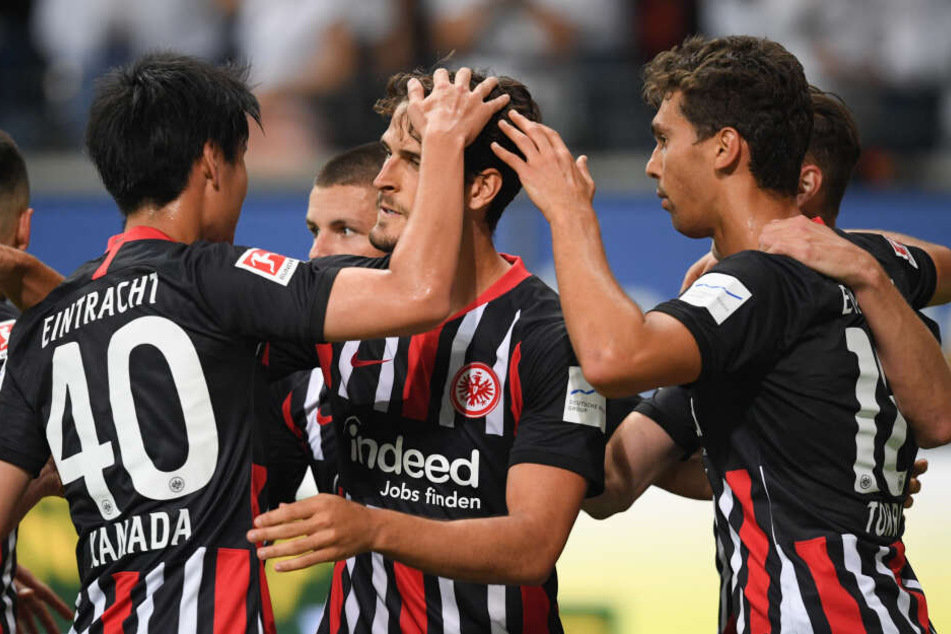 Goncao Paciencia (Mi.) war der Matchwinner beim 2:1-Rückspielsieg der Eintracht in der zweiten Qualifikationsrunde zur Europa League gegen Flora Tallinn.