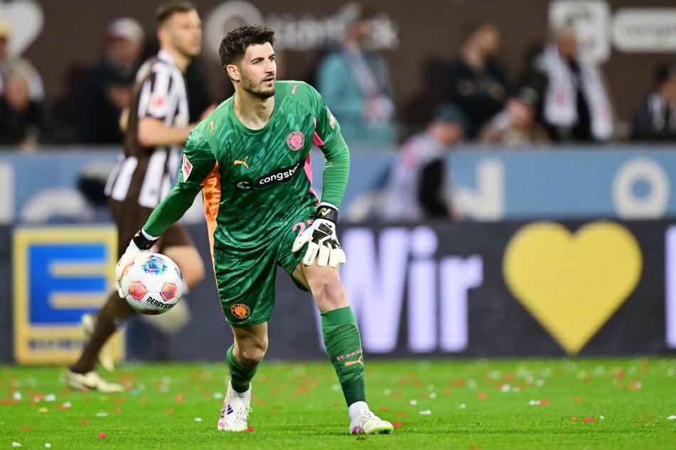 St.-Pauli-Keeper Nikola Vasilj (30) sprach nach dem Köln-Remis von "zwei verlorenen Punkten".