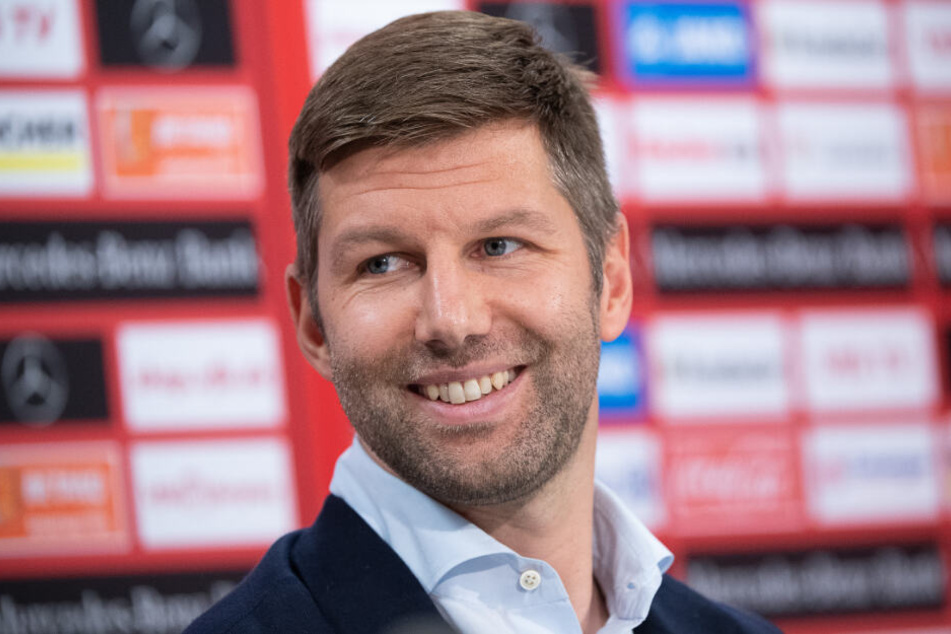 Grinst sich eins: VfB-Sportvorstand Thomas Hitzlsperger.