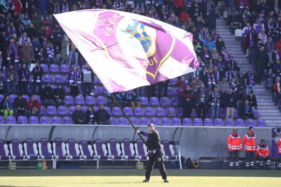 Wie immer blieben im Erzgebirgsstadion einige Sitze frei, auch die richtige Stimmung wollte gegen Duisburg nicht aufkommen. Das wird hoffentlich morgen gegen Köln besser.