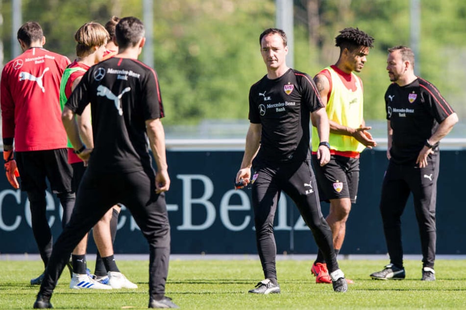 Im gelben Trainingsleibchen: VfB-Kreativspieler Daniel Didavi.